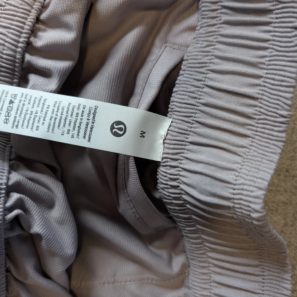 lululemon athletica Women's Gray Shorts - Picture 3 of 5